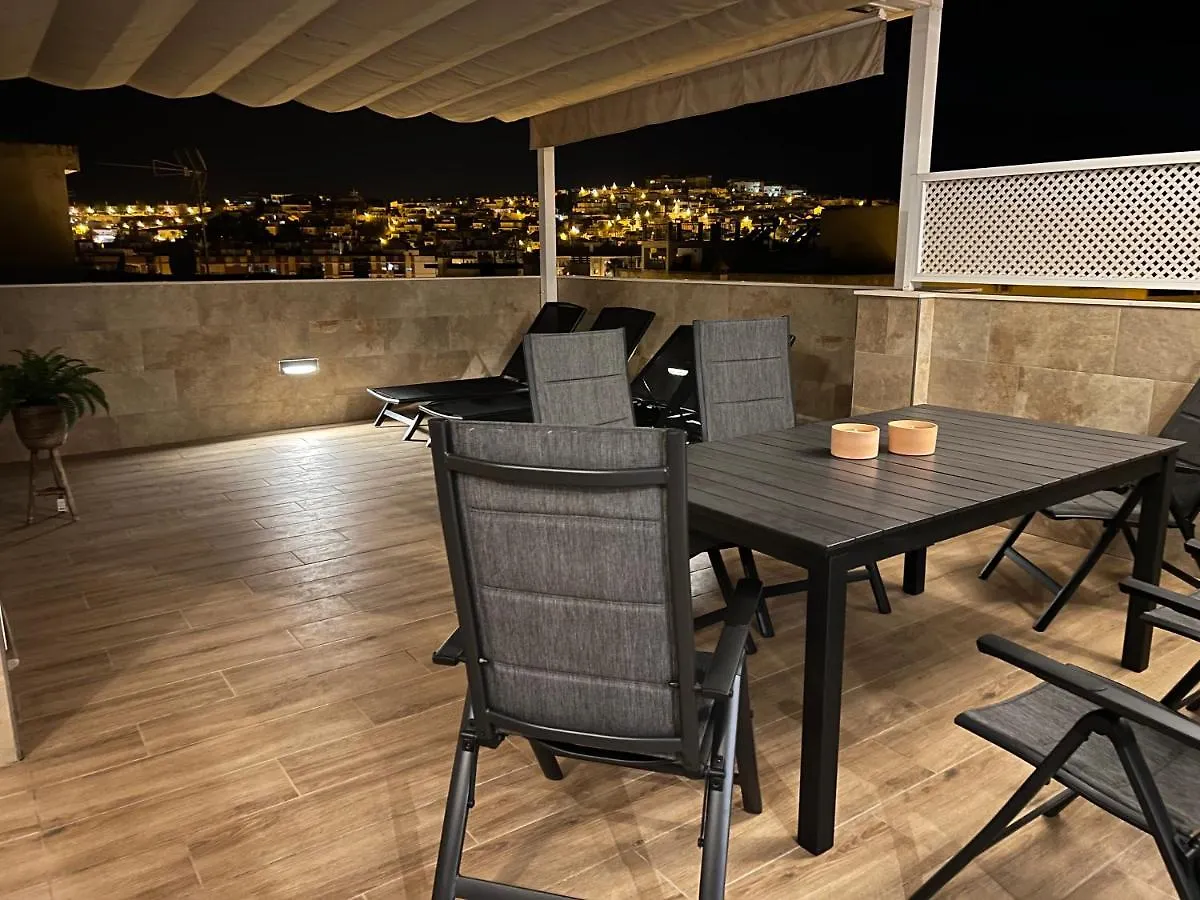 Luxery: Modern Beachfront Apartment in Torre Del Mar Spain