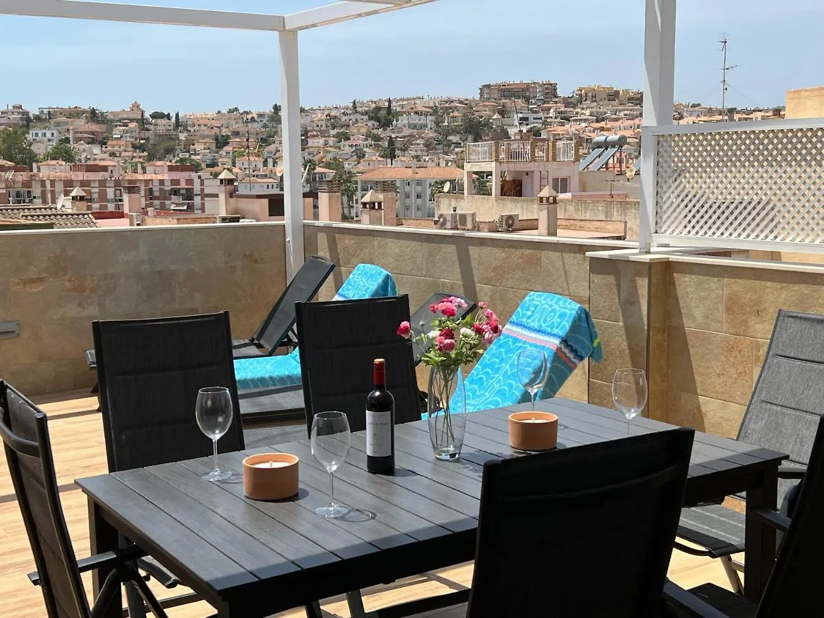 Luxery: Modern Beachfront Apartment in Torre Del Mar